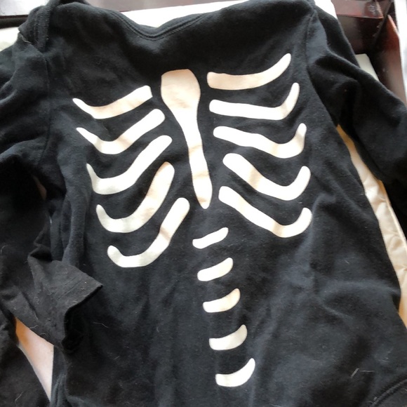 Long sleeve Halloween bundle - Picture 4 of 7